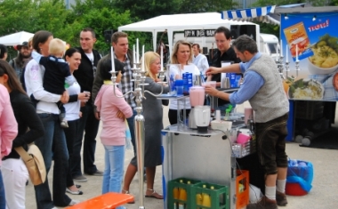 defacto family day - Erfrischung an der Weihenstephan-Bar - defacto marketing GmbH