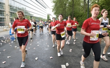 Die METRO Group schickte knapp 130 Marathonl&auml;ufer und 100 Staffeln an den Start. - Media Markt