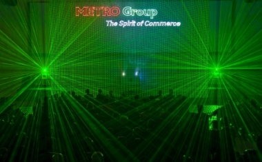 Die Lasershow der Meeting Metro - Er&ouml;ffnungsveranstaltung - METRO Cash &amp; Carry