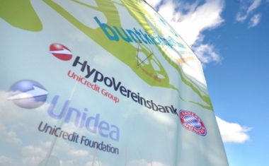 Corporate Social Responsibility - die HVB unterst&uuml;tzt Bunt Kickt Gut - HypoVereinsbank (UniCredit Bank AG) - Member of UniCredit