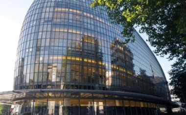 Unser Flagshipstore in K&ouml;ln, entworfen von dem namhaften Architekten Renzo Piano - Peek &amp; Cloppenburg KG D&uuml;sseldorf