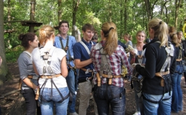 Sommer-Event f&uuml;r Praktikanten und Junior Trainees im Klettergarten Duisburg - Peek &amp; Cloppenburg KG D&uuml;sseldorf