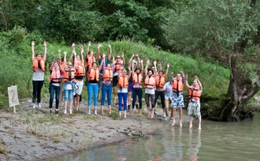 Sommerfest 2010: Bootstour durch den Nationalpark &bdquo;Donauauen&ldquo; - Peek &amp; Cloppenburg KG Wien
