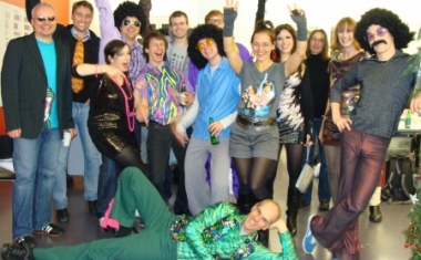 Z&uuml;rcher Weihnachtsfeier unter dem Motto &bdquo;Back to the 80ies&ldquo; - Namics AG