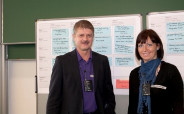Dr. Frank Sch&ouml;nefeld & Stephanie Gei&szlig;ler beim Digital Life Camp 2010 - T-systems Multimedia Solutions GmbH