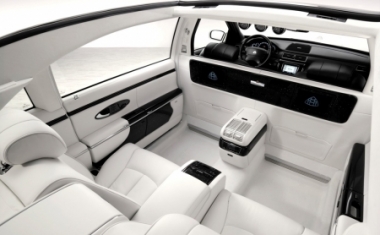 Maybach Landaulet Studie Eine Elektrohydraulik erm&ouml;glicht das &Ouml;ffnen und Schliessen des Daches in 16 Sekunden - Daimler AG