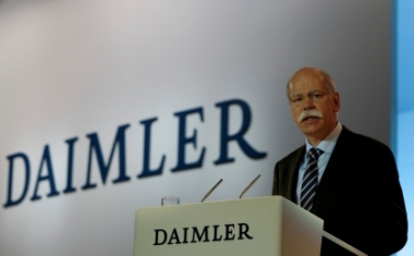 Daimler AG, Hauptversammlung 2011, Berlin Dr. Dieter Zetsche Vorstandsvorsitzender der Daimler AG - Daimler AG