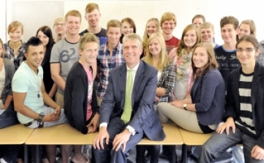 Chef f&uuml;r 1 Tag: Sch&uuml;ler im Gespr&auml;ch mit dem Vorstandsvorsitzenden Dr. Wolfgruber - ALTANA AG