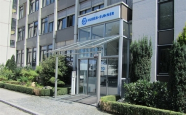 Eingangsbereich - HUBER+SUHNER GmbH