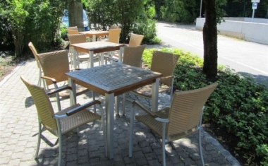 Au&szlig;en Aufenthaltsbereich - HUBER+SUHNER GmbH