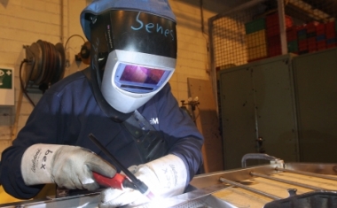 Impressionen aus der Lehrwerkstatt - Arbeitsplatz Anlagenmechaniker - MVV Energie AG