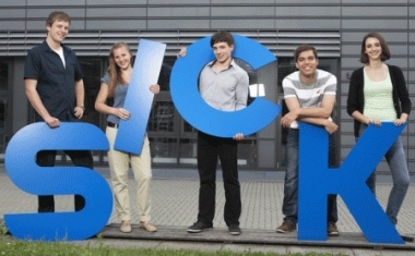 Fotoshooting der Auszubildenden und DH-Studenten - SICK AG